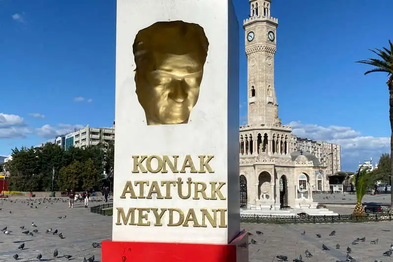 Ghid Turistic Izmir, Turcia