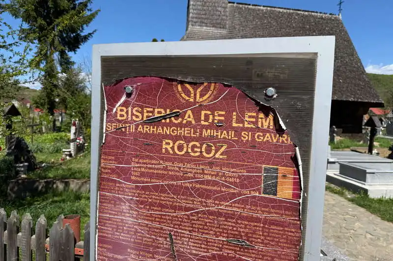 Biserica de lemn din Rogoz, Maramureș